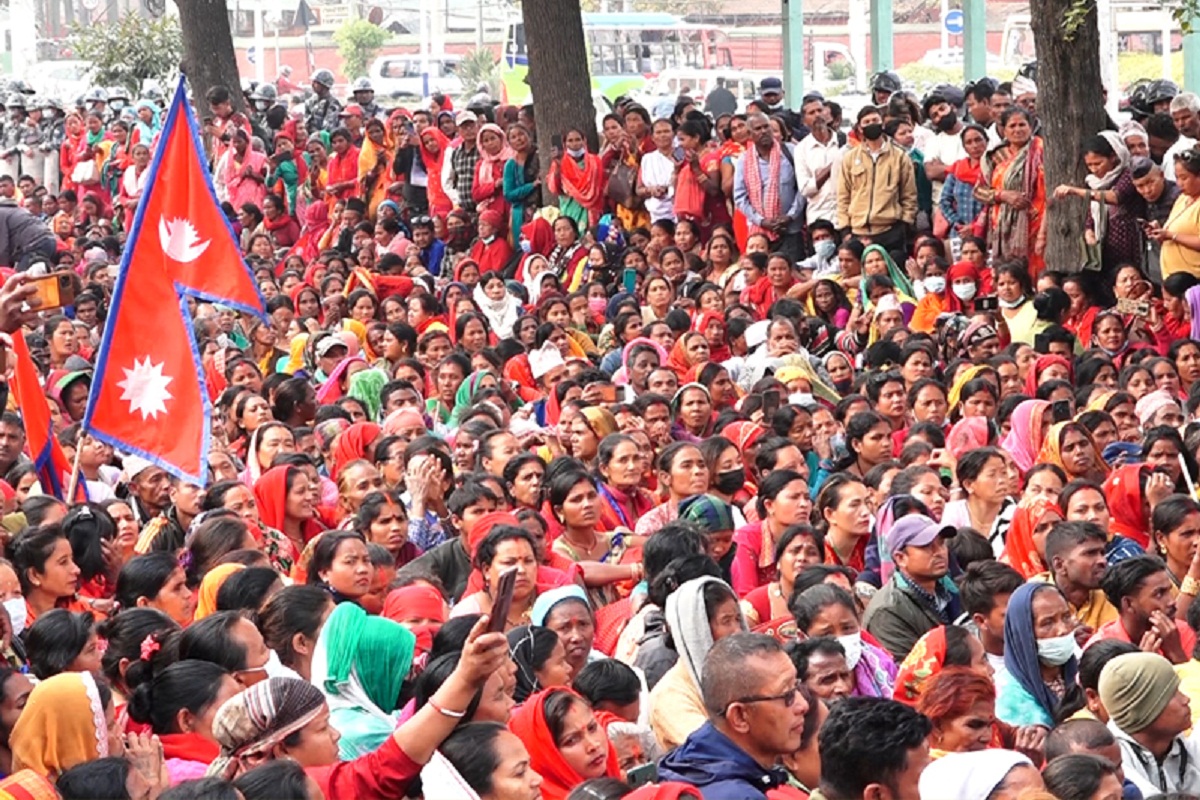 चर्को ब्याजदर विरुद्ध उर्लिएकाे व्यवसायी आन्दोलन फिर्ता